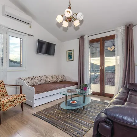 Cozy Home In Vinisce With House Sea View Holiday home *