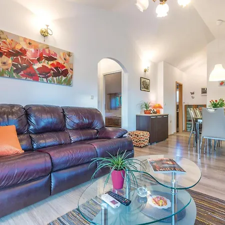 Stunning Home In Vinisce * Vinisce