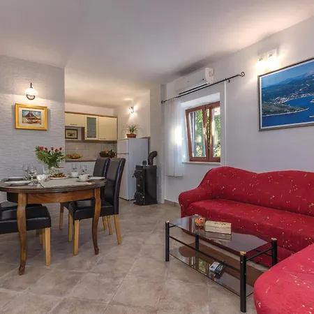 Cozy Home In Vinisce With House Sea View Holiday home