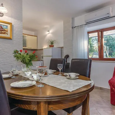 Cozy In With House Sea View