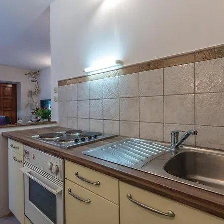 Cozy Home In Vinisce With House Sea View Vinisce